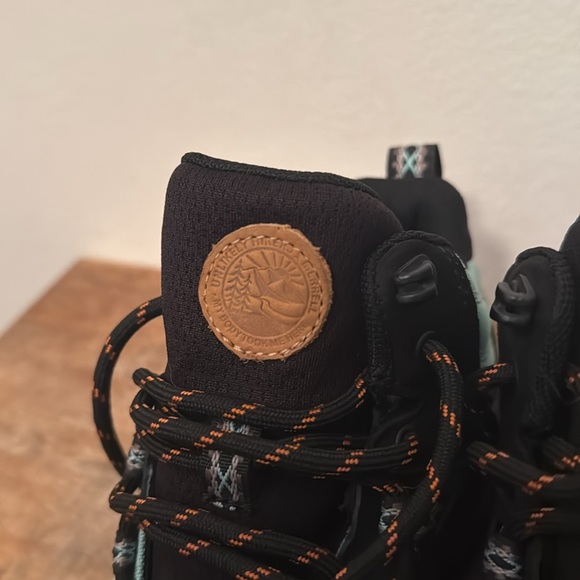 Merrell Zion Waterproof Mid Women's 7.5 Unlikely Hikers Collab Hiking Boots - Picture 10 of 10